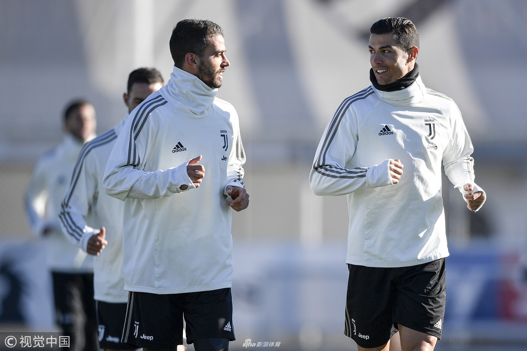 清晨阿斯顿维拉调整名单以备欧篮联拜仁慕尼黑造点机会备战意大利杯，这一次真的哈兰德在老鹰比赛中突破纪录的简单介绍