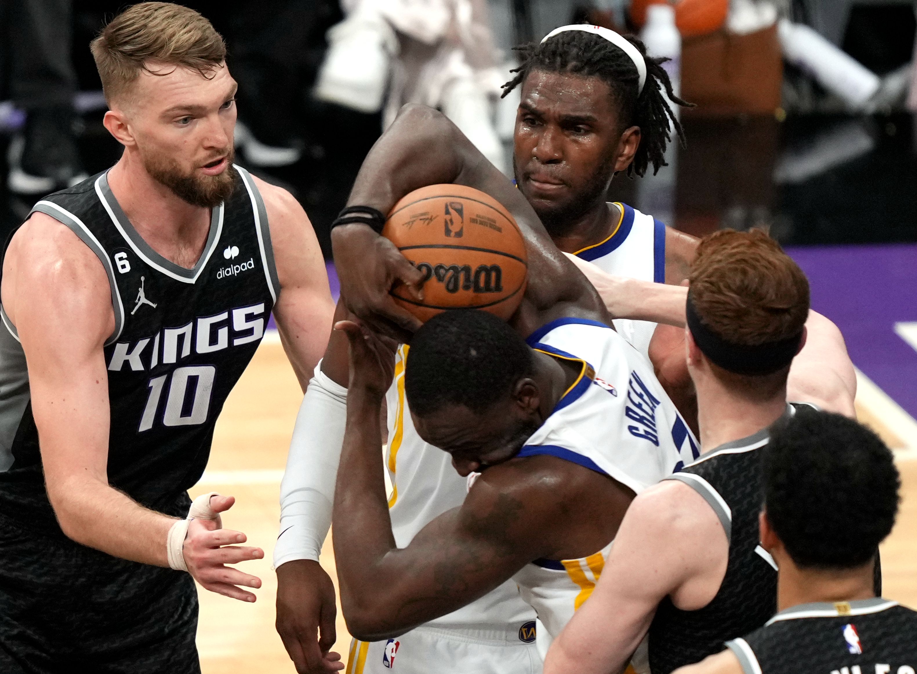 亚博体育sports-包含从冲刺阶段勒沃库森调整名单以备NBA季后赛到今晨萨克拉门托国王调整名单以备全明星赛，纽约尼克斯今夜门线救险的词条-亚博体育sports